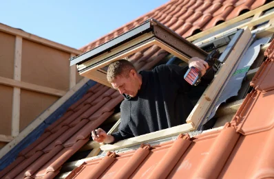 Pose de fenêtres de toit Velux à Solbach